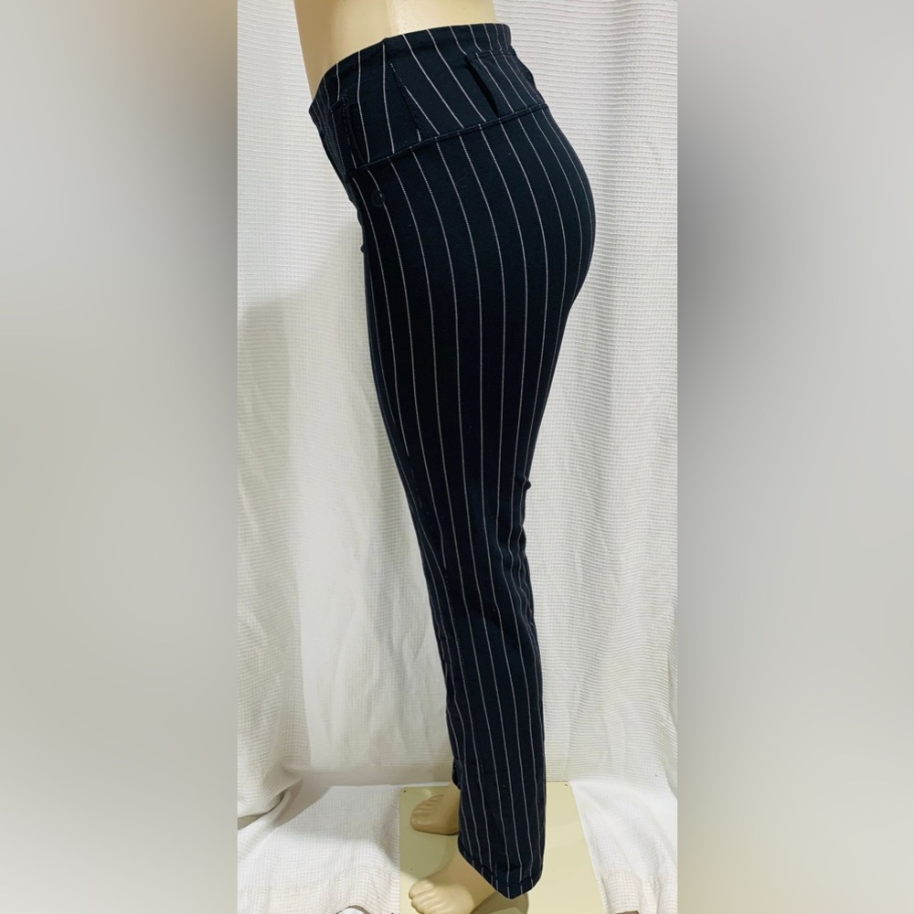 Lululemon athletic women's leggings - Picture 3 of 7